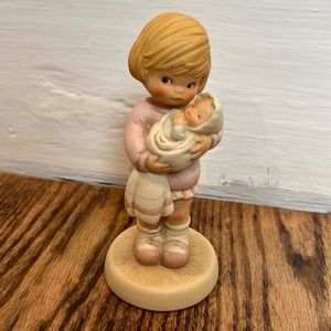 Vintage Memories of Yesterday Figurine - Can I Keep Her Mommy